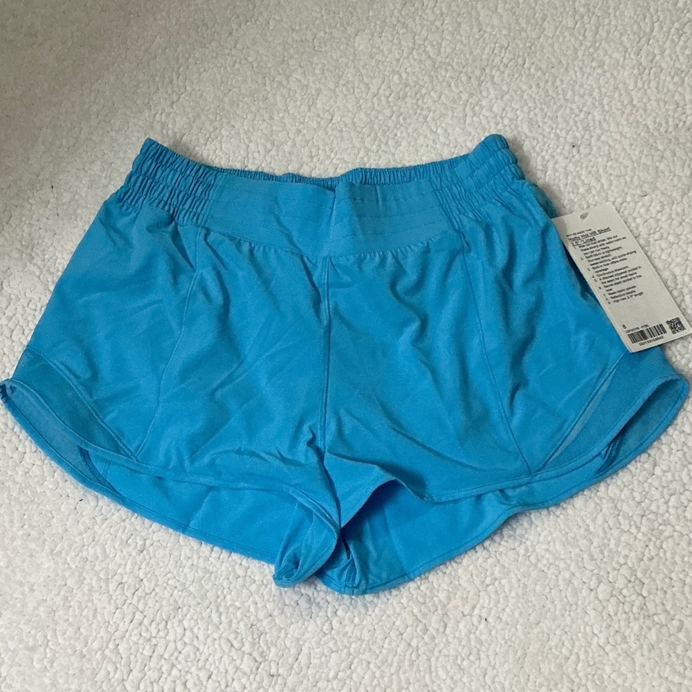 Lululemon Athletica Hot Hotty 2.5 Shorts